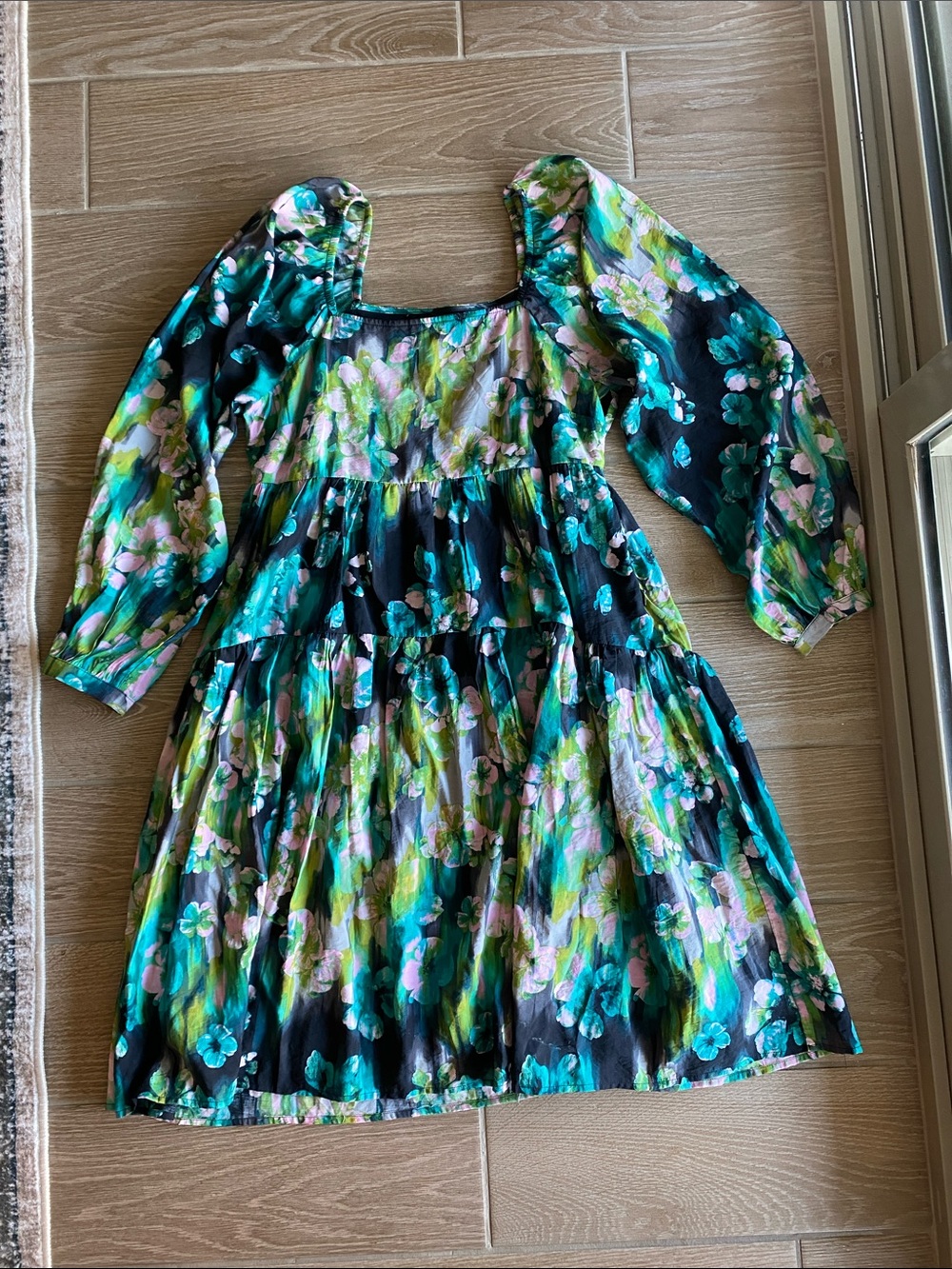 Vero Moda womens ' Floral Tiered Dress in Teal, Green, Pink and Black